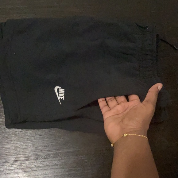 Women’s Plus Size Standard fit Nike shorts - Picture 3 of 9